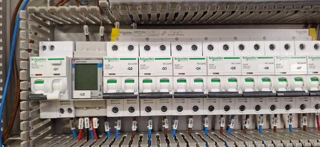 Wiring Mains section