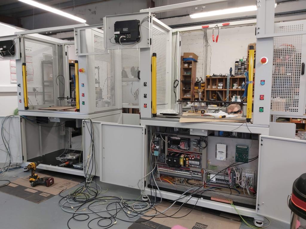 Machine wiring